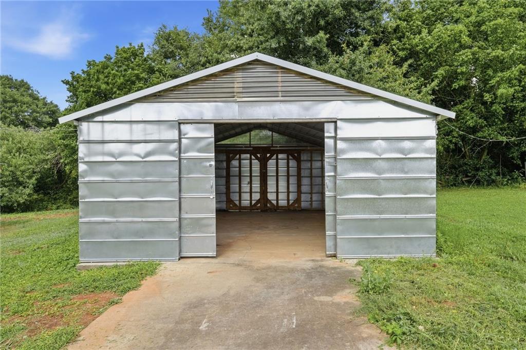 667 Wo Smith Road