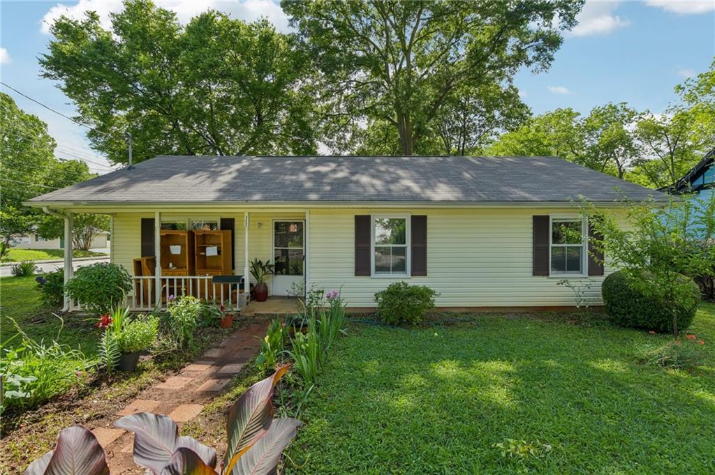 302 Douglas Street, Cartersville, Georgia image 1