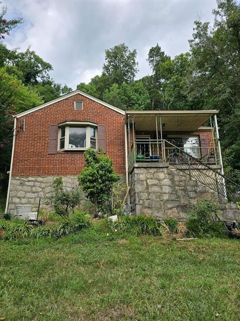 A home in Rossville