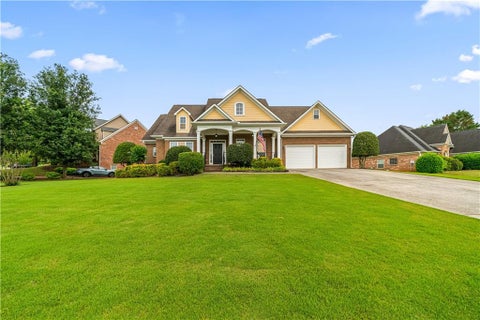 Homes For Sale - 86 Colonial Circle<br/> Bartow County, Cartersville, GA 30120
