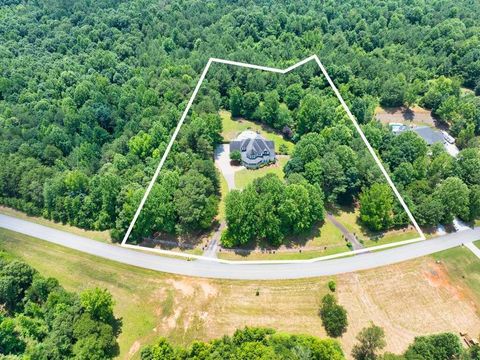 A home in Pendergrass