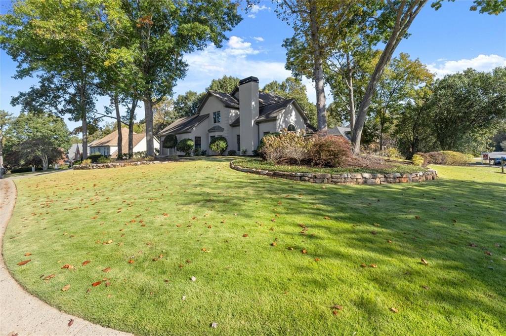 905 Forest Pond Drive