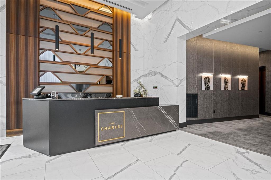3107 Peachtree Rd 1702