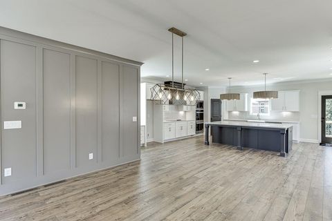A home in Flowery Branch