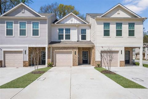 Townhouse For Sale - 3405 Ripple Loop #127<br/> South Fulton, GA 30349