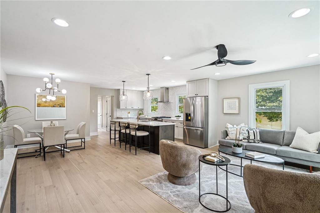 1005 Pinedale Drive SE