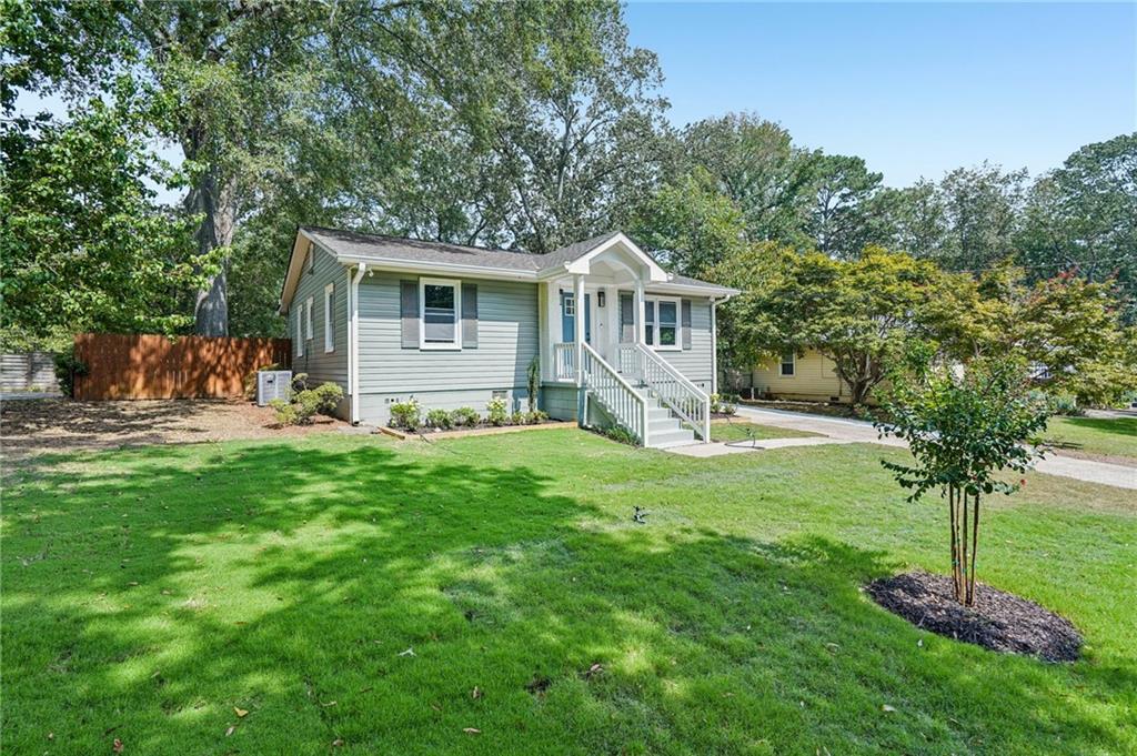 1005 Pinedale Drive SE