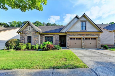 Homes For Sale - 1724 Willoughby Drive<br/> Buford, GA 30519
