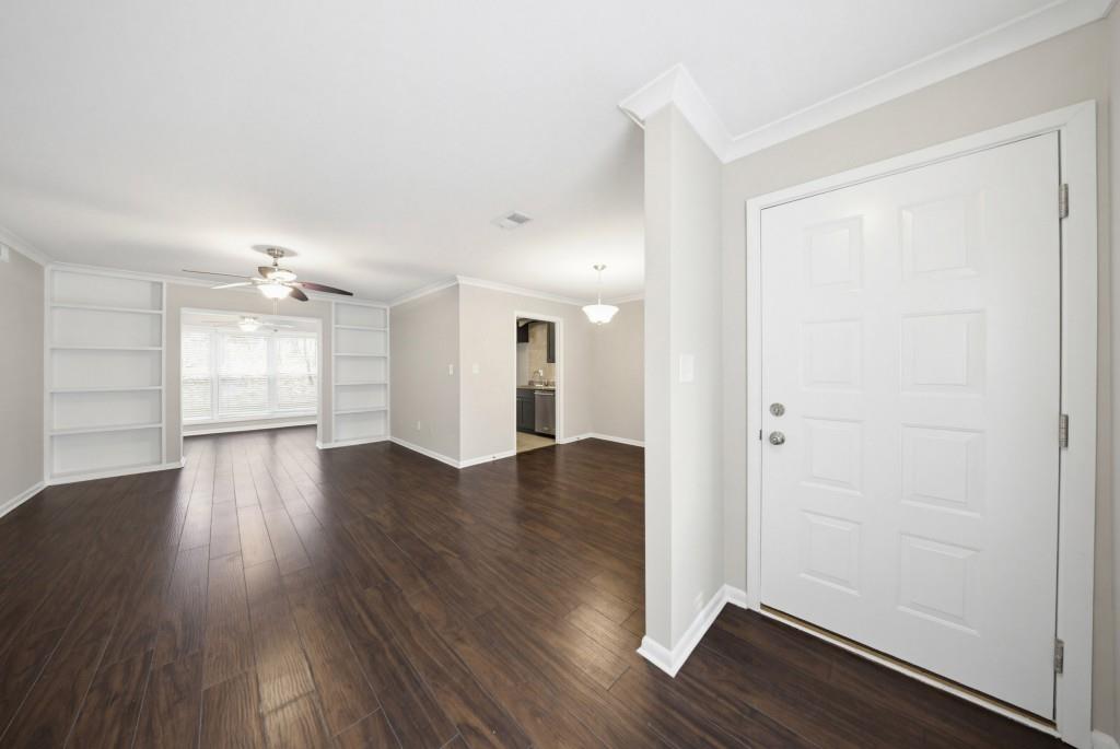 8740 Roswell Road 6A