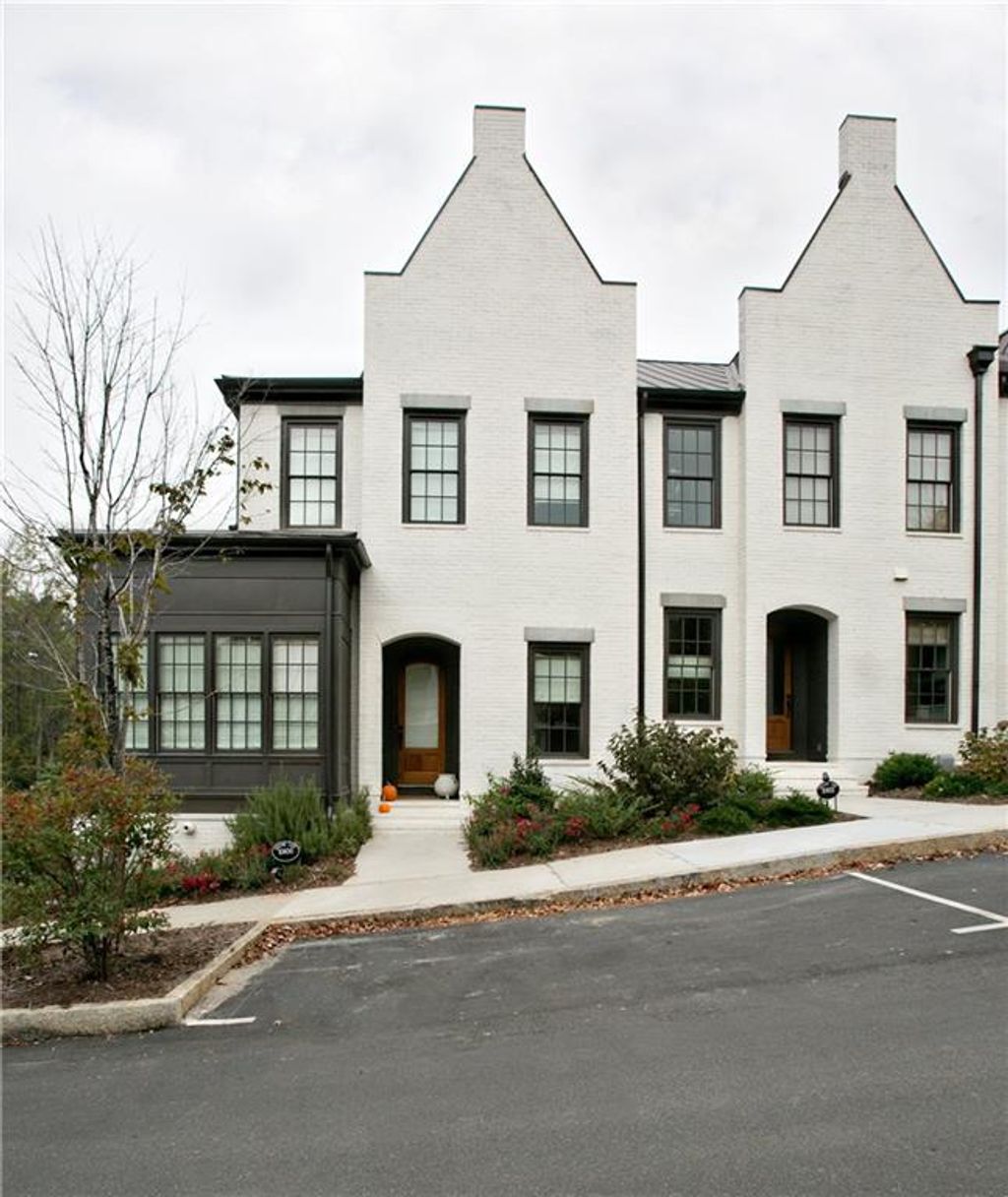 listing image 0