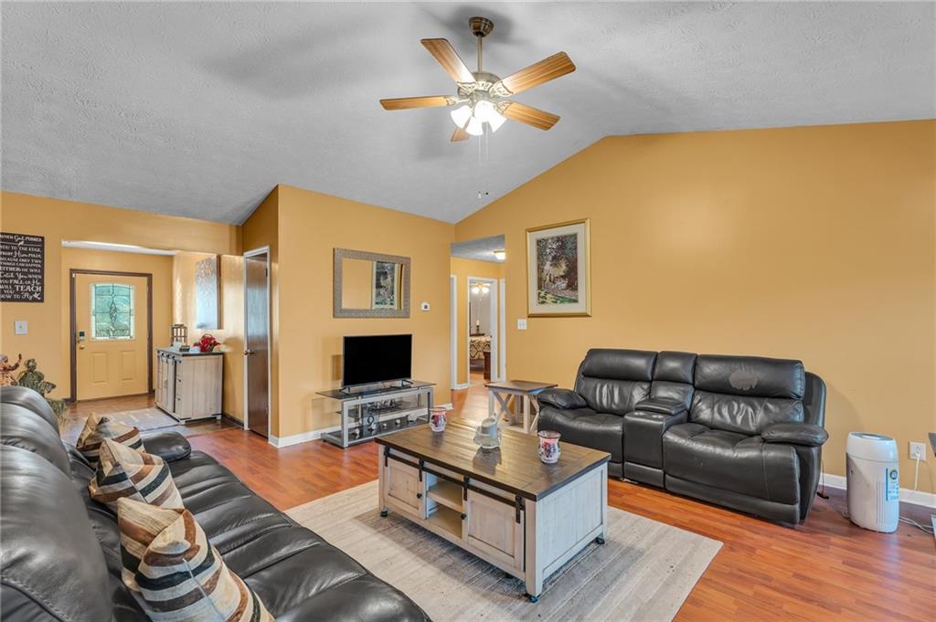 8698 Twin Oaks Drive, Jonesboro, Georgia image 7