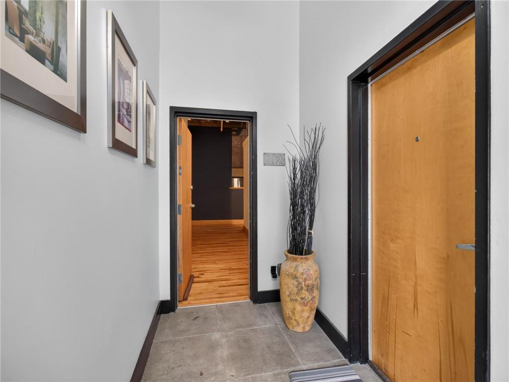 267 Peters Street SW 102