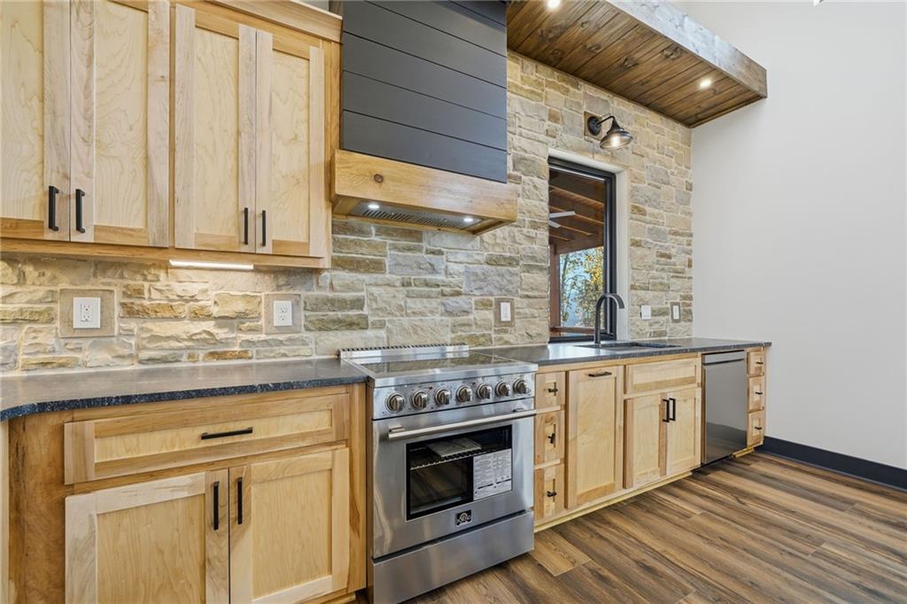 The Vineyard at Yukon - Residential