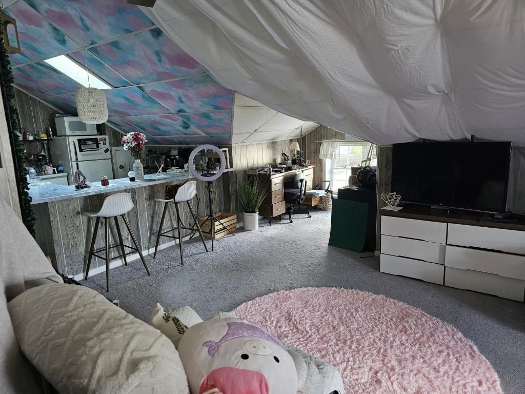 2111 Fairhaven Circle NE UPSTAI