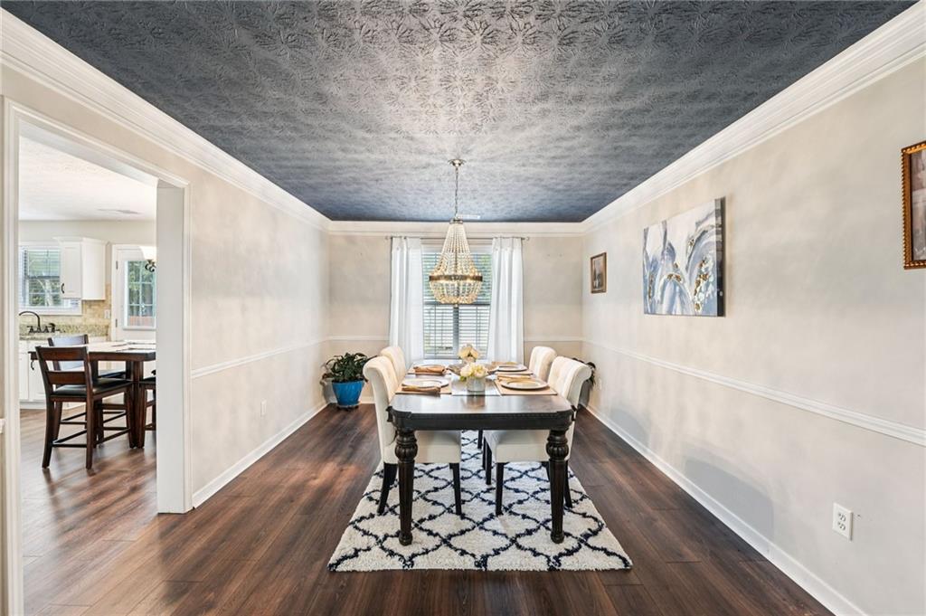 12203 Crestwood Court