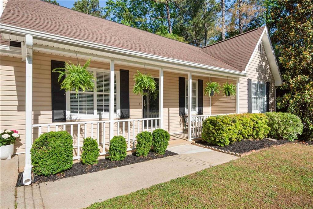 153 Creek side Drive