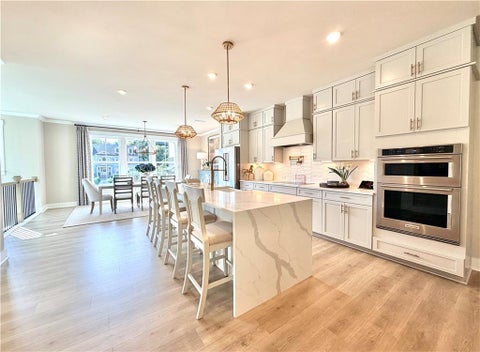 Townhouse For Sale - 118 Bridgecrest Road<br/> Roswell, GA 30075