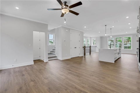 Townhouse For Sale - 118 Bridgecrest Road<br/> Roswell, GA 30075
