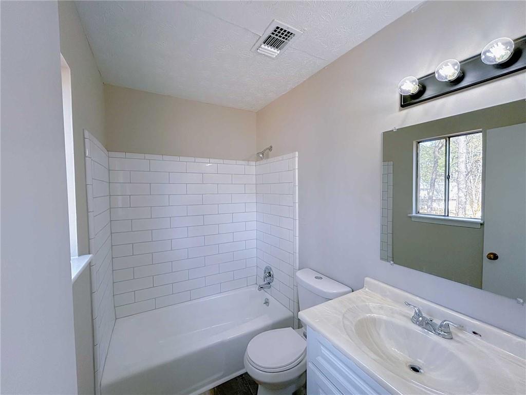 566 Aberdeen Drive, Stone Mountain, Georgia image 10