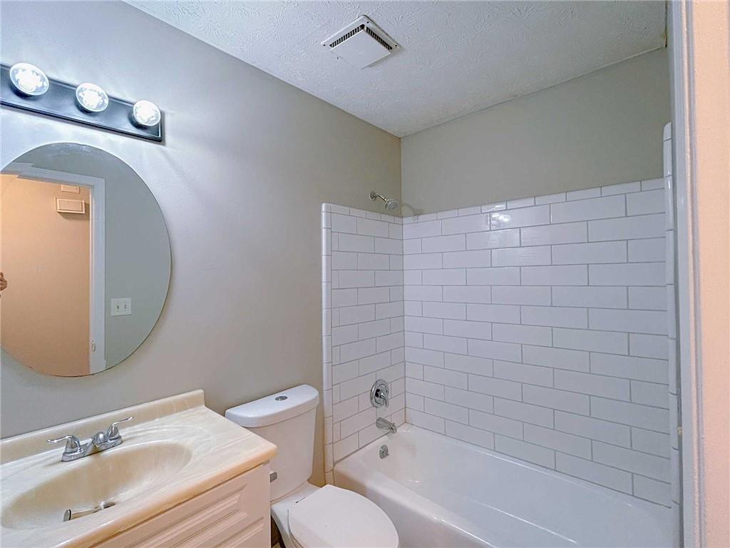 566 Aberdeen Drive, Stone Mountain, Georgia image 8