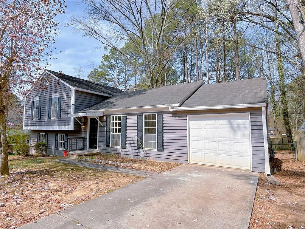 566 Aberdeen Drive, Stone Mountain, Georgia image 2