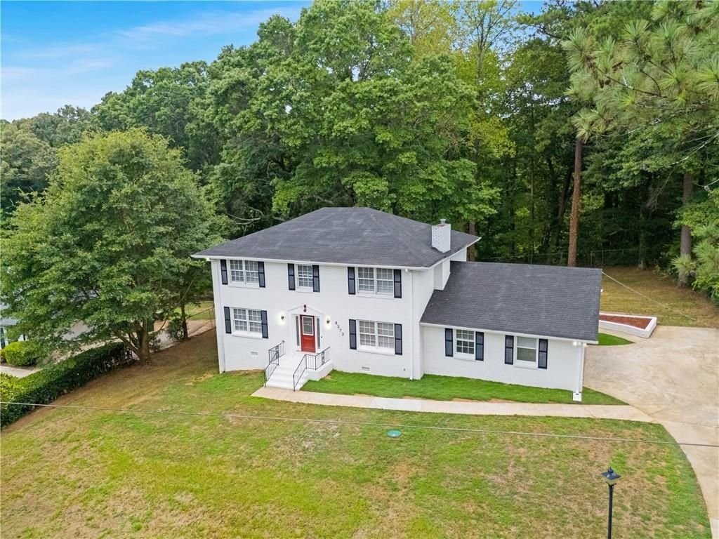 Photo of 4373 Buckingham Circle, Decatur, GA 30035 (MLS # 7704387)