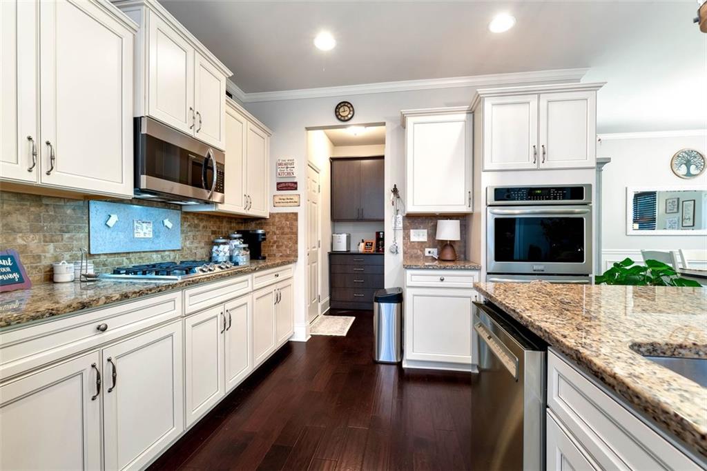 6628 Rivergreen Road, Flowery Branch, Georgia image 8