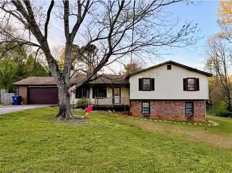 482 Camden Circle Lawrenceville GA 30046