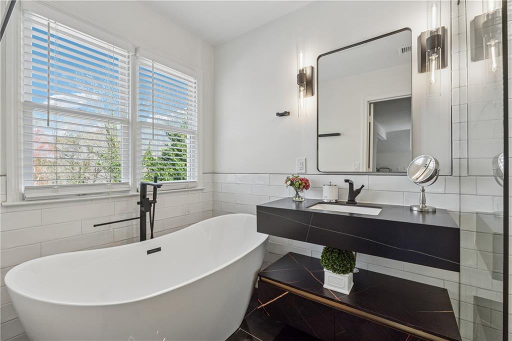 708 Larkspur Boulevard, Acworth, Georgia image 34