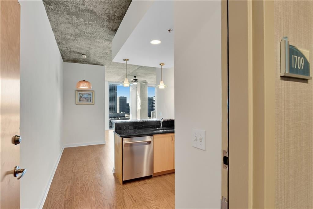 860 Peachtree Street NE 1709