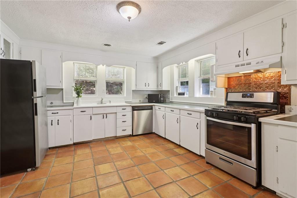 3259 Hidden Valley Road