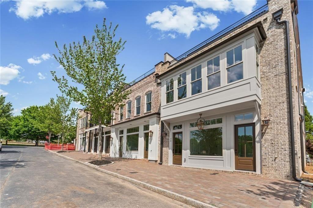 73 Bourbon Street 5