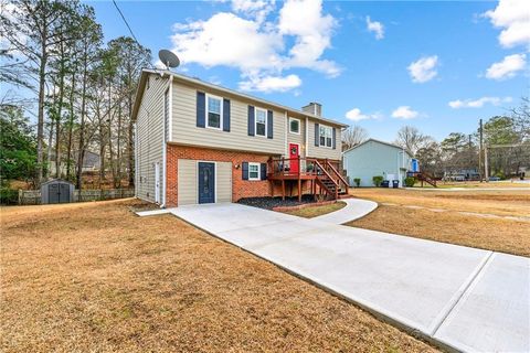 A home in Powder Springs