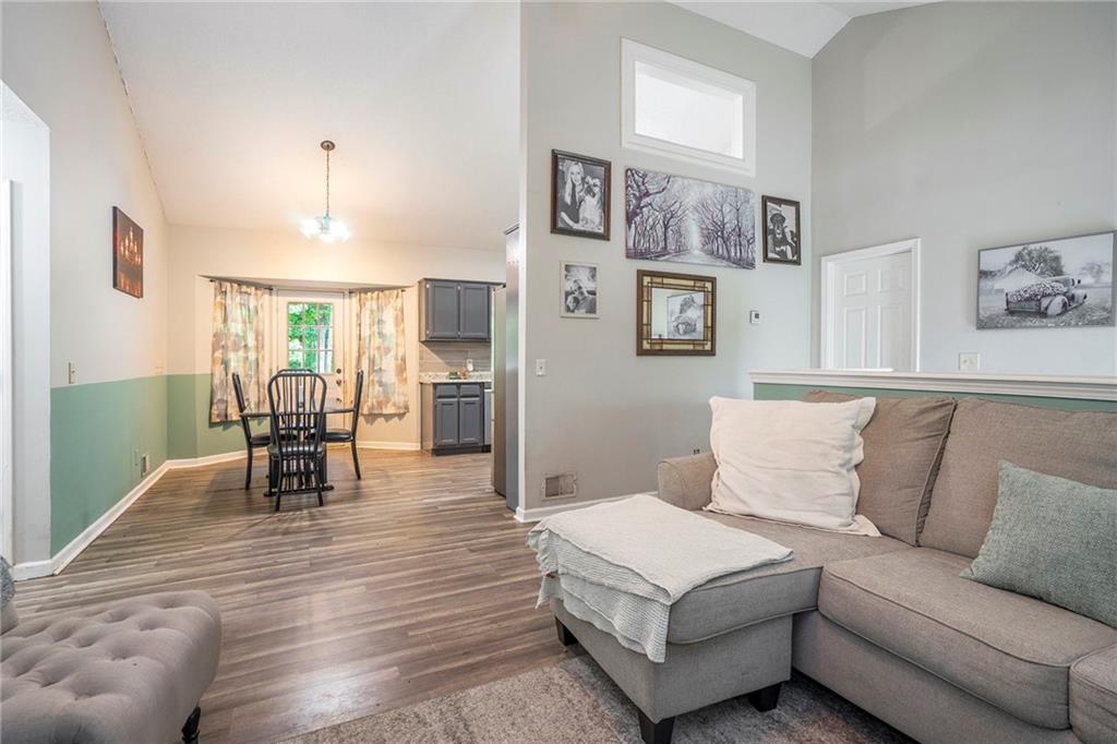 1534 Oakhill Drive