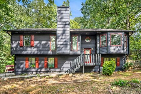 1534 Oakhill Drive Auburn GA 30011