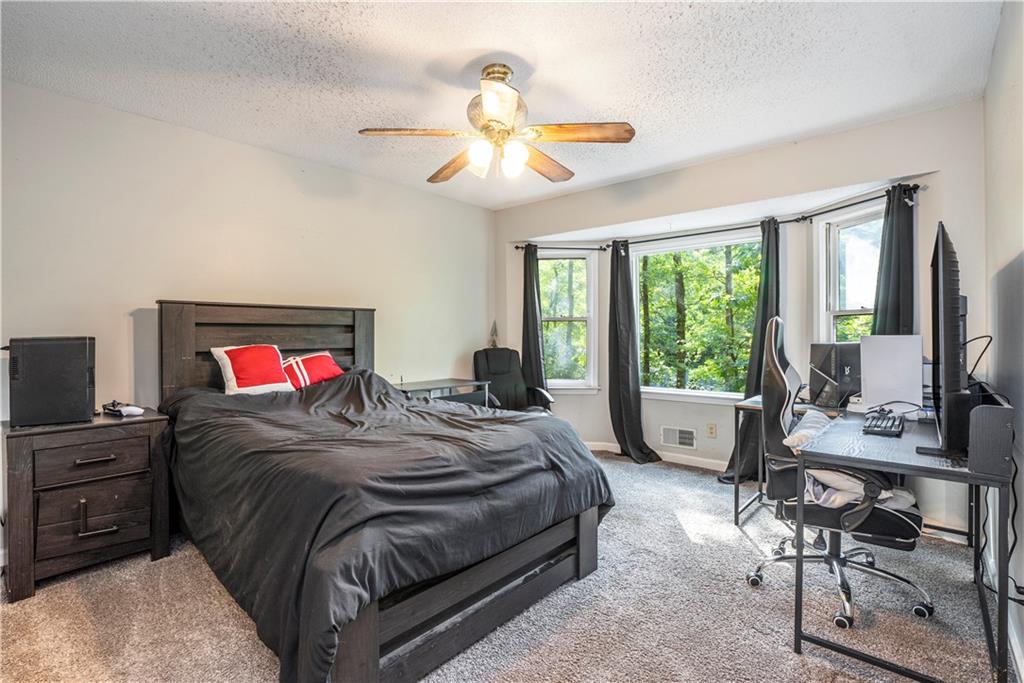 1534 Oakhill Drive