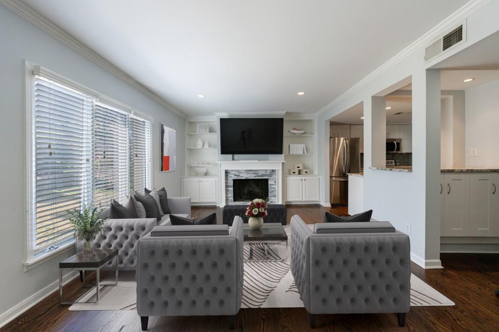 13 Ivy Square NE