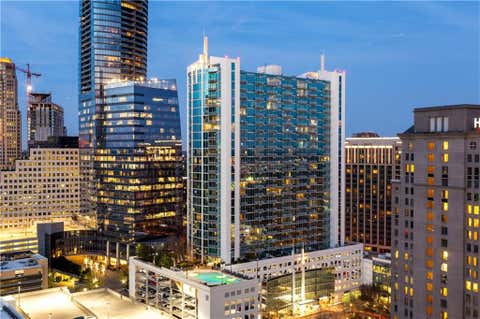 Condo For Rent - 3324 Peachtree Road #1919<br/> Atlanta, GA 30326