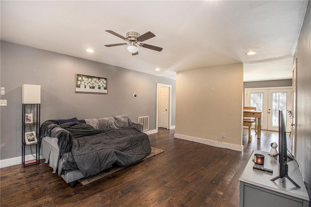 1585 Golden Pond Pass