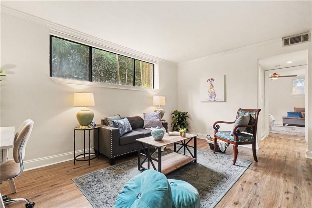 870 Glendale Terrace NE 11