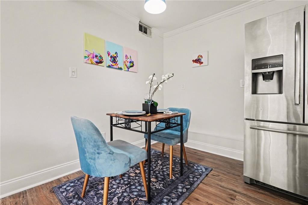 870 Glendale Terrace NE 11