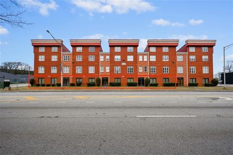 2465 Main Street East Point GA 30344