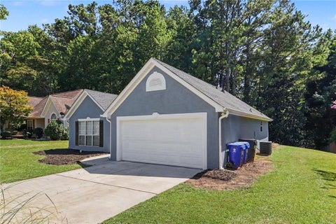 Homes For Sale - 140 Cannon Drive<br/> Fayetteville, GA 30214