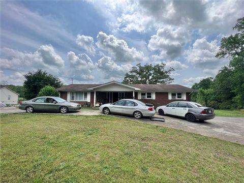 Single Family Residence in Gillsville GA 4620 Gillsville Highway.jpg