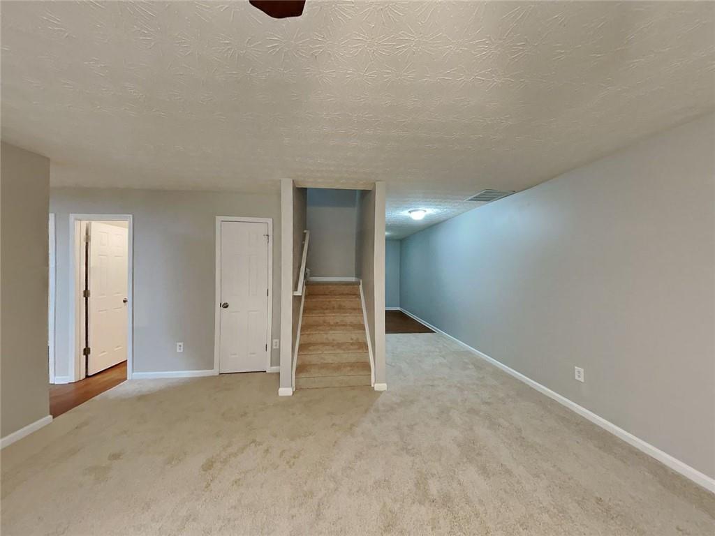 6239 Lake Valley Point