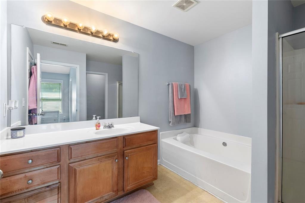 2555 Flat Shoals Road 1604