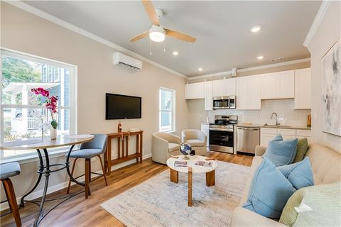 Townhouse For Sale - 958 Lawton Street<br/> Atlanta, GA 30310