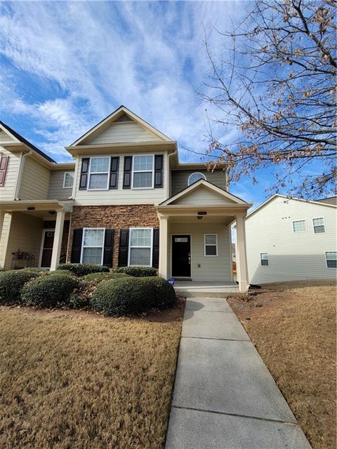 Condo For Sale - 2710 Cedar Drive<br/> Lawrenceville, GA 30043