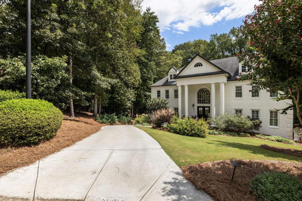 2875 Stoneglen Close