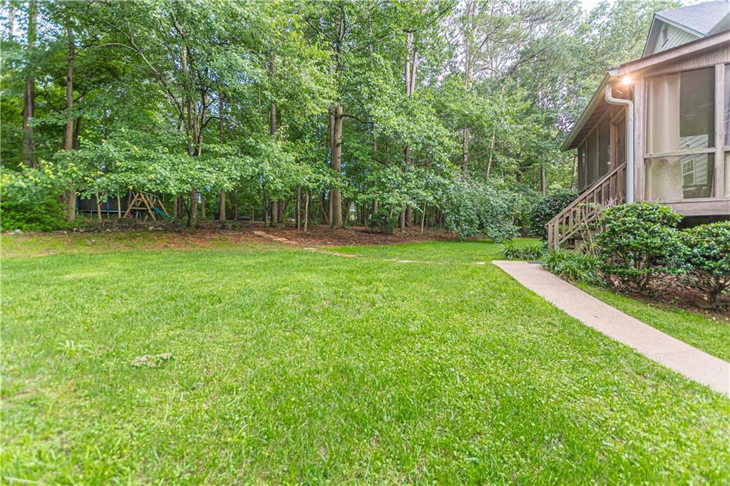 5609 Twin Oak Drive